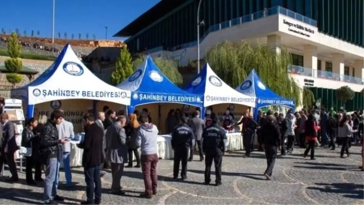 Hasan Kalyoncu Üniversitesinde Aşure Dağıtıldı