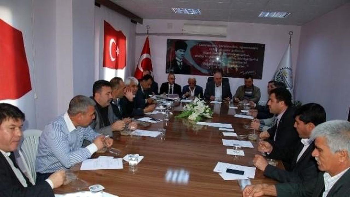 Karaisalı Belediye Meclisinde Aşure İkramı