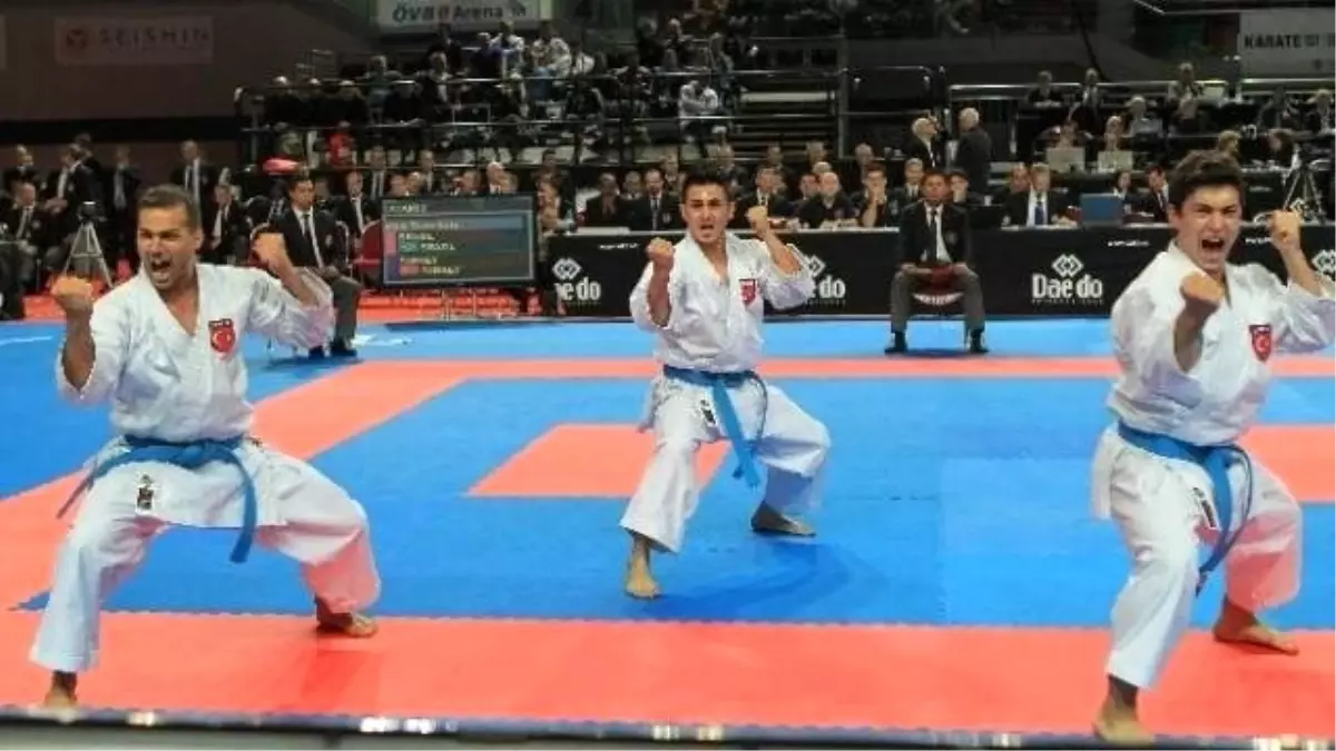 Dünya Karate Şampiyonasında Hakem Skandalı