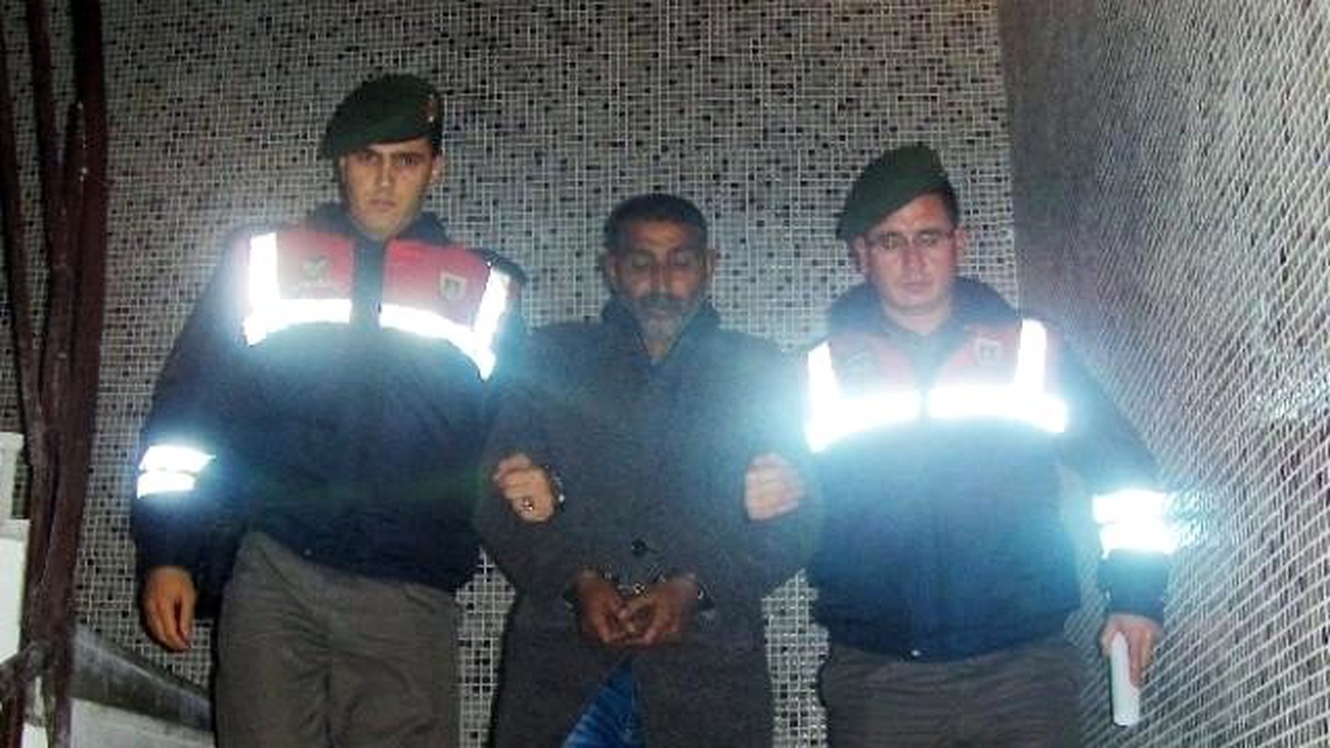 Kaçak Göçmenleri Gasp Eden Bir Kişi Yakalandı