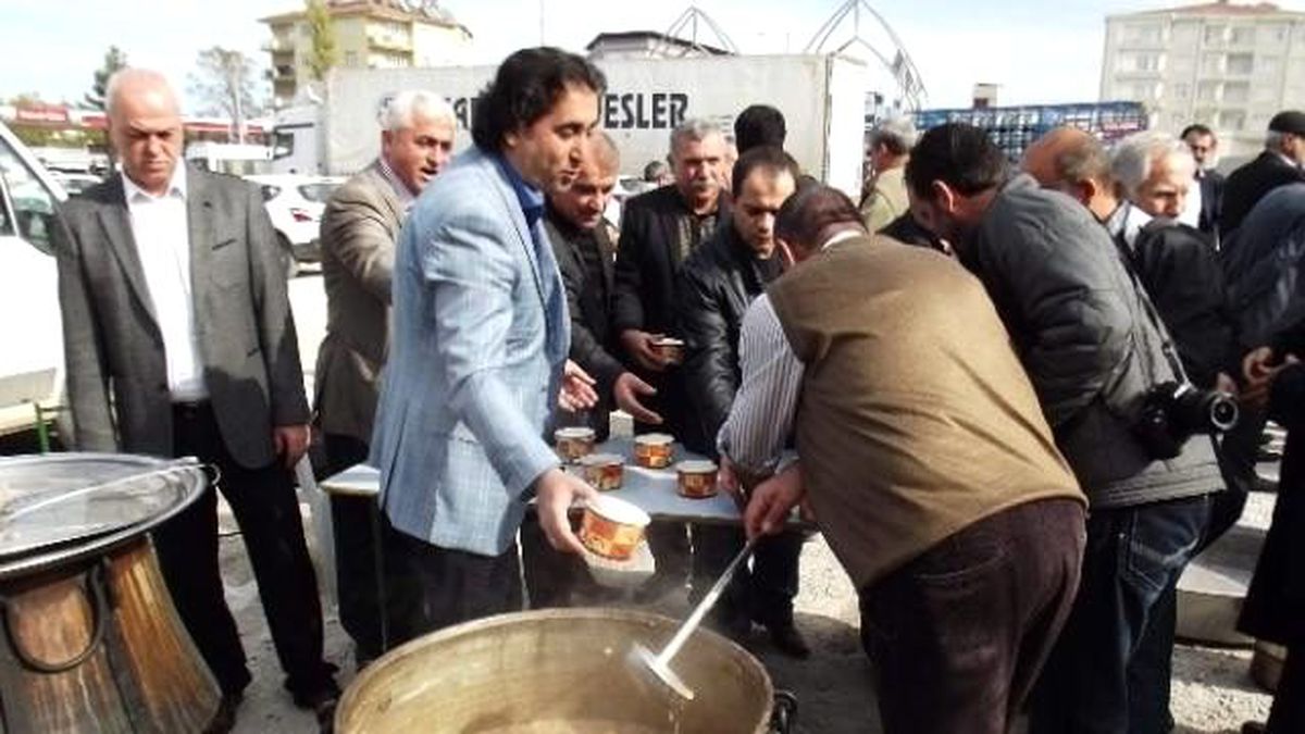 Protokol ve Stk\'lar Birlik Aşuresinde Buluştu
