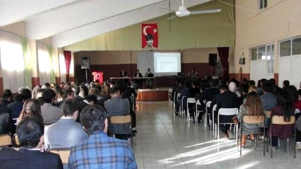 Şemdinli\'de Eğitim Sorunları Masaya Yatırıldı