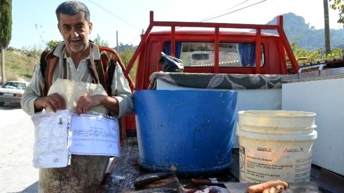 Söke\'nin Belgeli Mobil Balıkçısı
