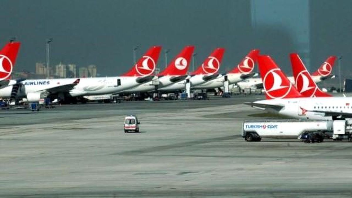 Yolcu Rahatsızlandı, Uçak Acil İniş Yaptı