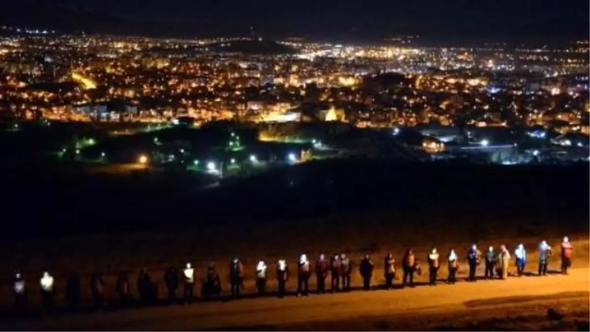 Binlerce Dadaş Ecdadına Yürüdü