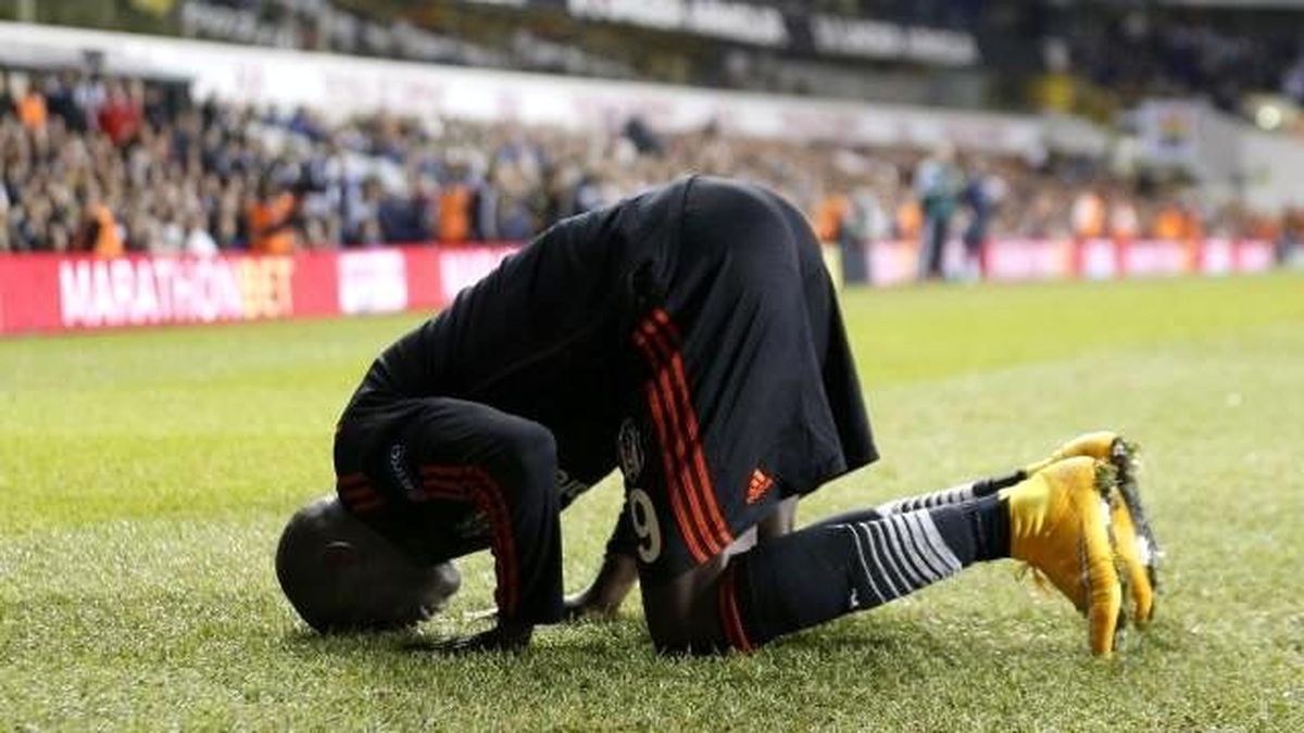 Demba Ba Attığı Golü Değerlendirdi: Vaavv!