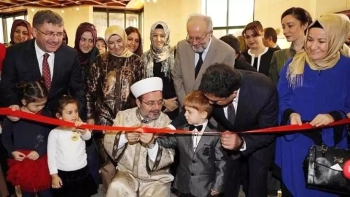 Diyanet İşleri Başkanı Görmez, Yetim Çocuklar Sergisine Katıldı