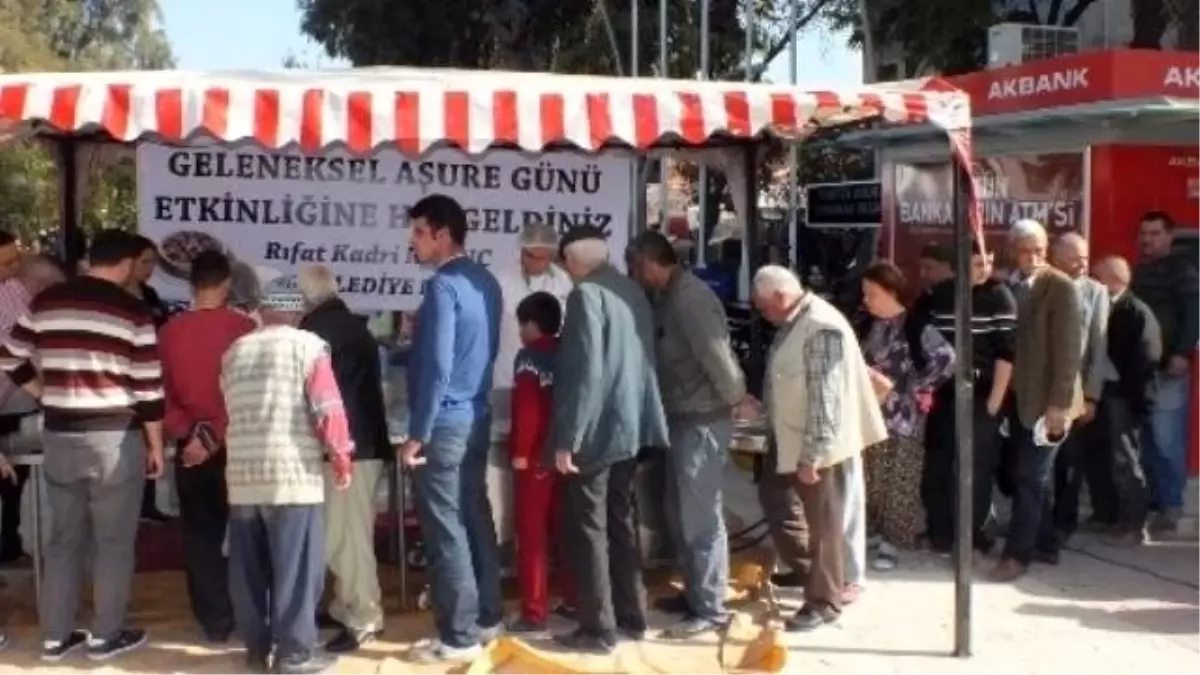 Köşk\'te Aşure Etkinlikleri, Başkan Kılınç Aşure Dağıttı