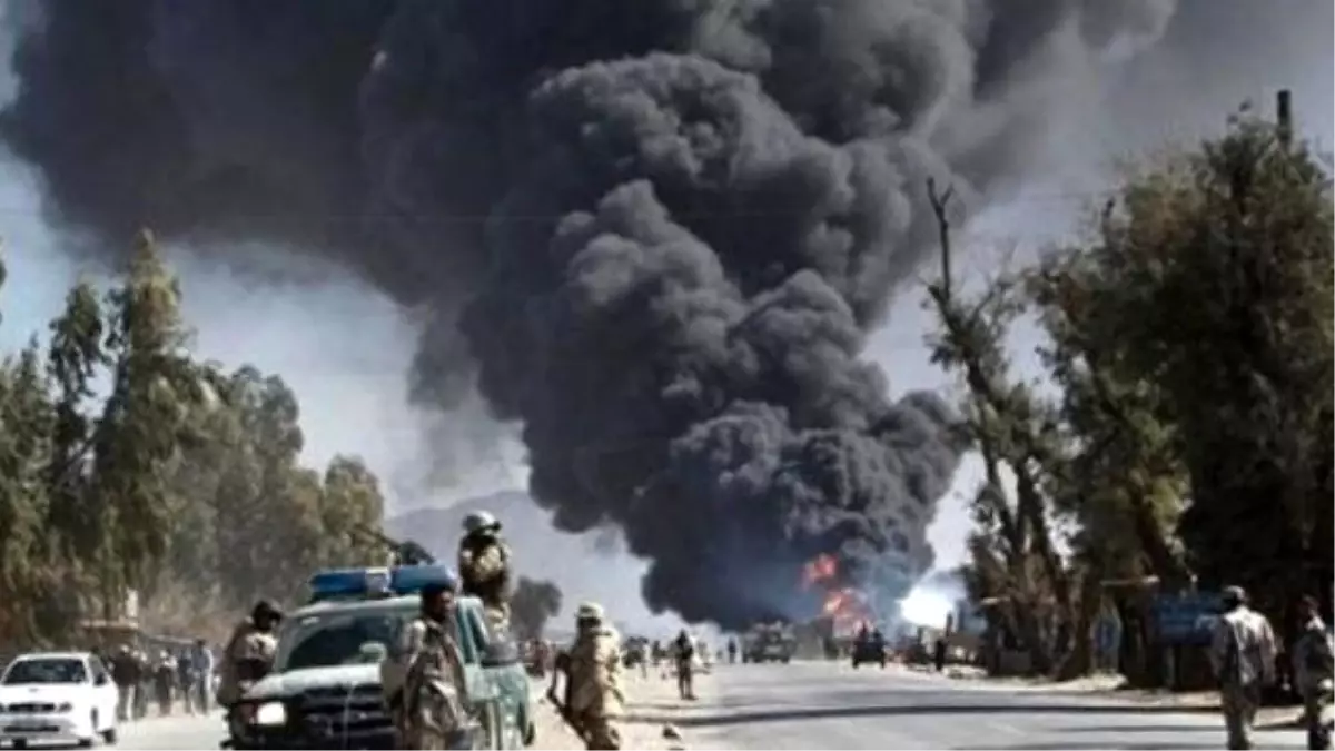 Afganistan\'da Bombalı Saldırı: En Az 10 Polis Ölü