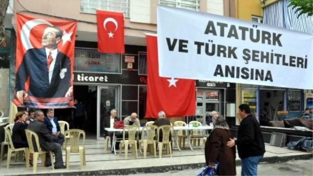 Atatürk İçin Mevlit Okutup Lokma Döktürdü