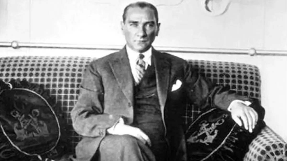 Atatürk'ü Anma Skandalı