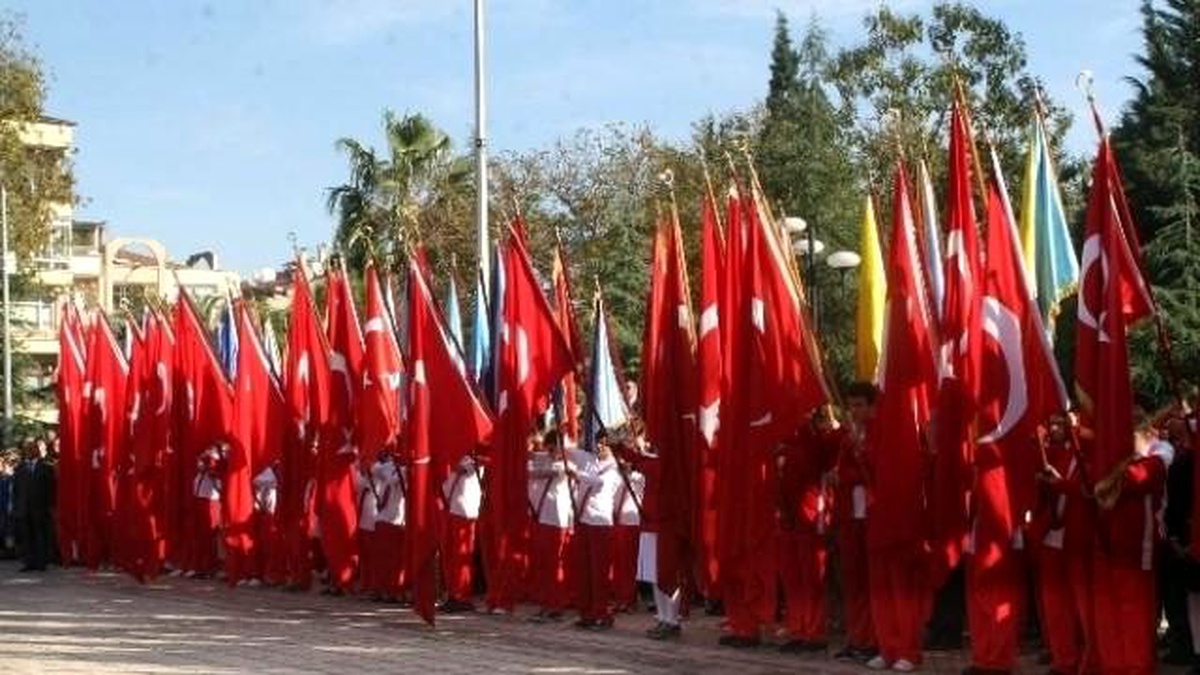 Atatürk, Vefatının 76. Yıl Dönümünde Trabzon\'da Anıldı