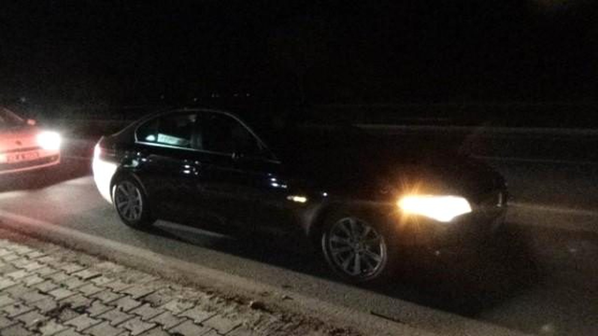 Bosna-Hersek Büyükelçiliğine Ait Araç Afyonkarahisar\'da Kaza Yaptı