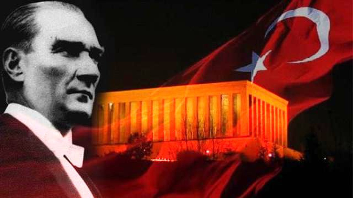 Büyük Önder Atatürk\'ü Anıyoruz