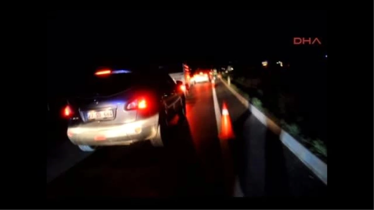 İslahiye\'de 2 Otomobil Çarpıştı: 1 Ölü, 9 Yaralı