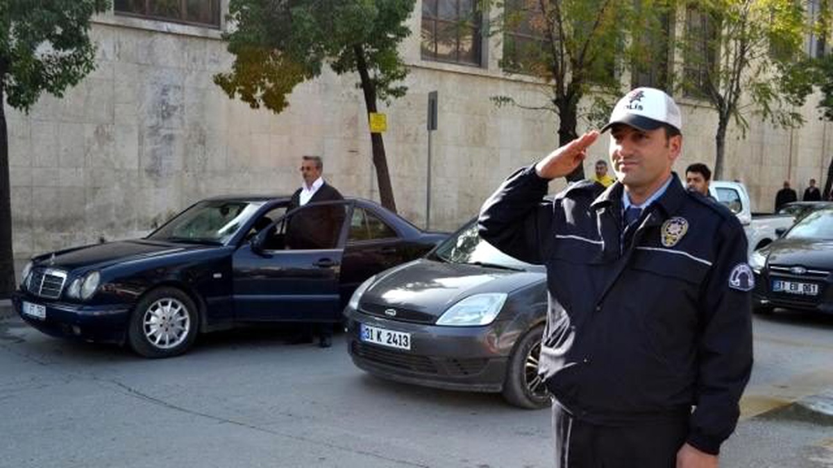 İstanbul Emniyeti\'nde Şaşırtan 10 Kasım Anonsu