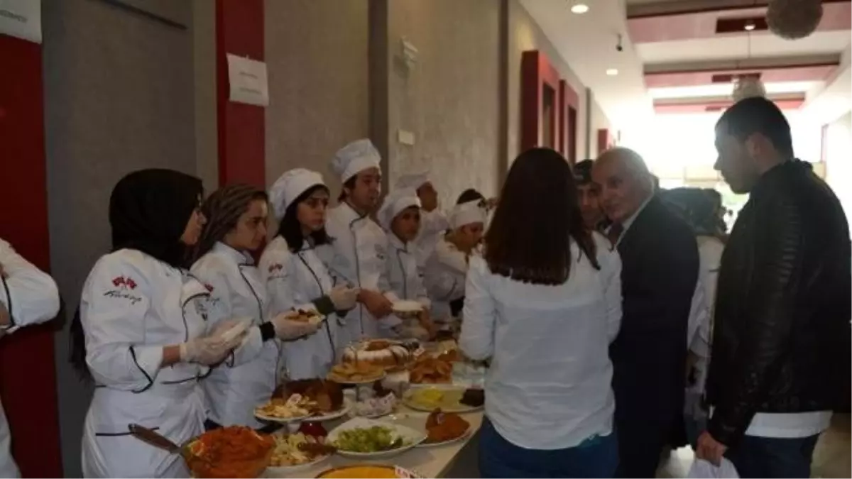 İstanbul Gelişim Üniversitesi Ermenek\'e Destek Kermesi Düzenledi!