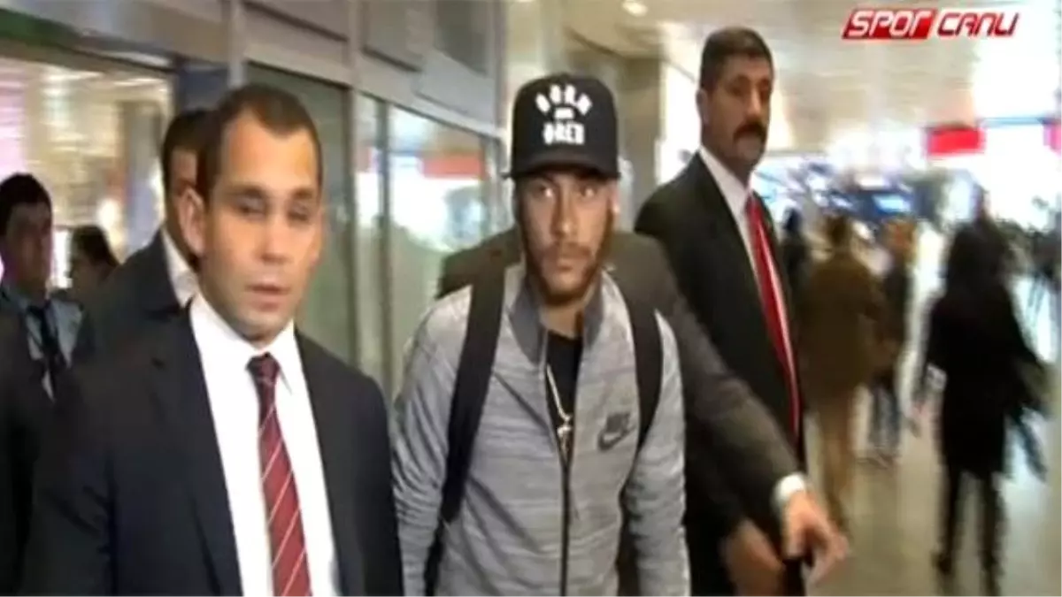 Neymar İstanbul\'da