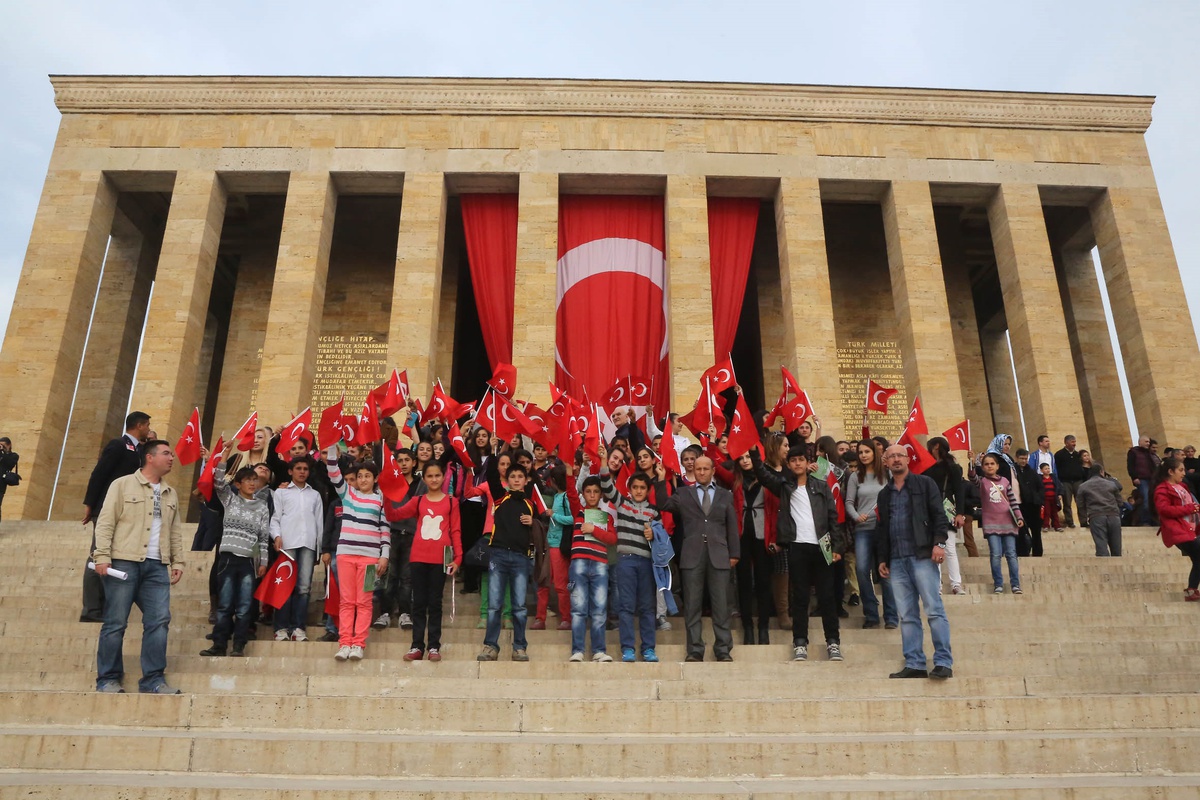 Öğrenciler Anıtkabir\'i Ziyaret Etti