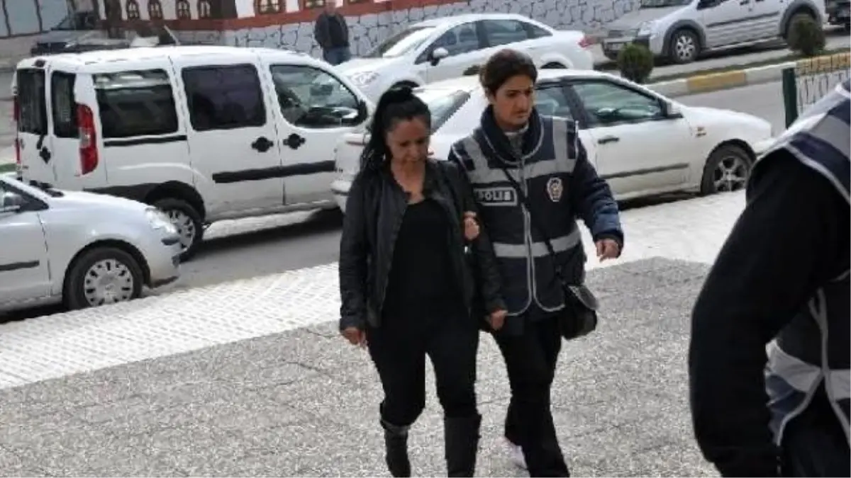 Sahte Polisler, Trafik Kontrolünde Yakalandı