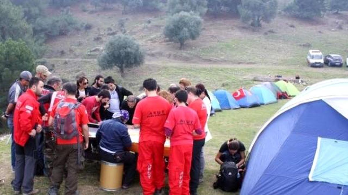Akut Gönüllülerine Zorlu Eğitim