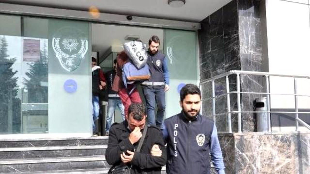 Atatürk Havalimanı\'nda Hırsızlıktan 3 Yabancı Gözaltına Alındı