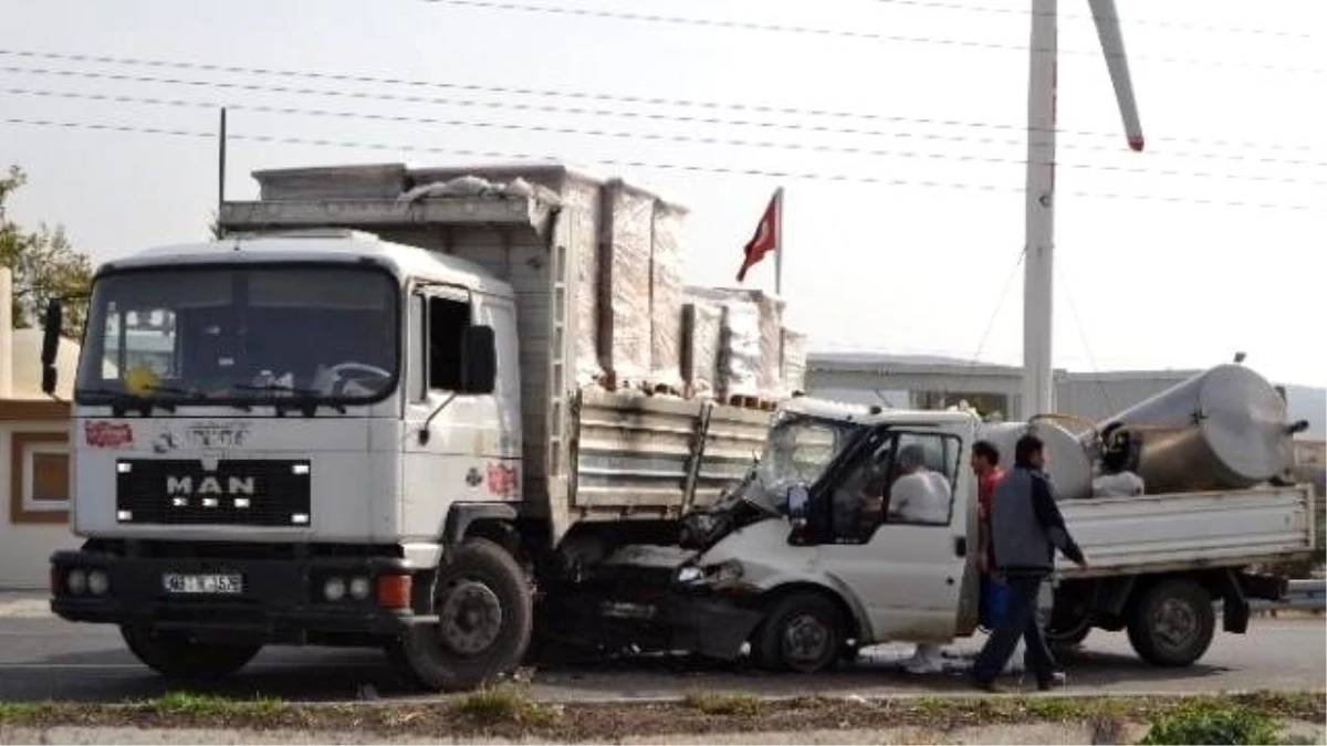 Ayvalık\'ta Kaza: 1 Yaralı