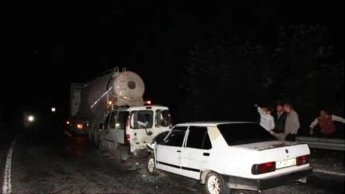Bartın\'da Trafik Kazası: 5 Yaralı