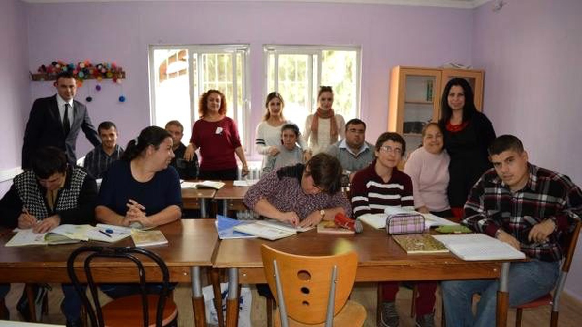 Bornova Halk Eğitim Engel Tanımıyor