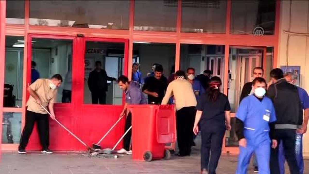 Ölen Şahısın Yakınları Hastaneyi Savaş Alanına Çevirdi