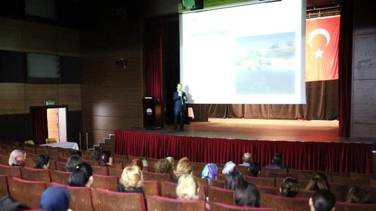 Öğretmenlere "Geri Dönüşüm" Semineri