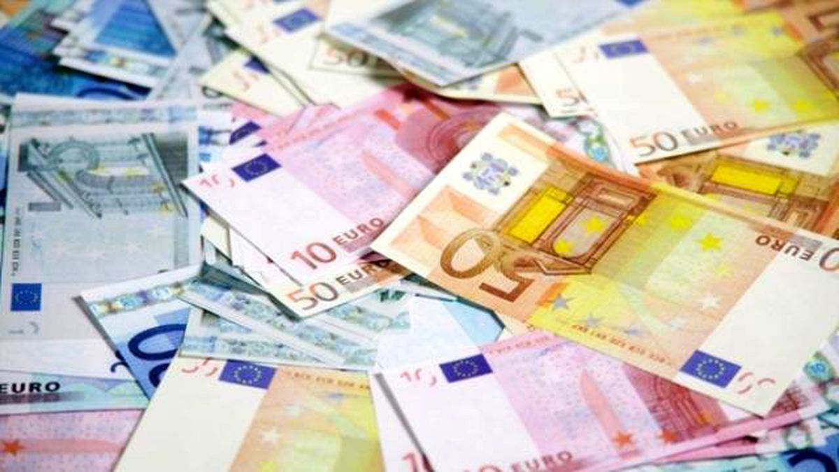 Dolar 2,2670, Avro 2,8150 Liradan Güne Başladı