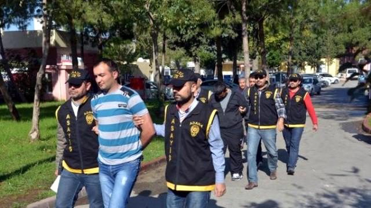 Telefon Dolandırıcıları Polis Takibiyle Yakalandı