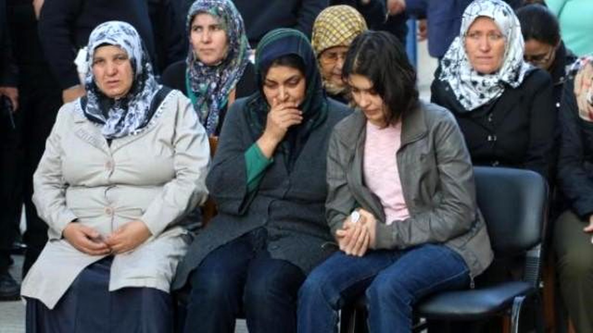 Kanserden Ölen 29 Yıllık Polise Tören