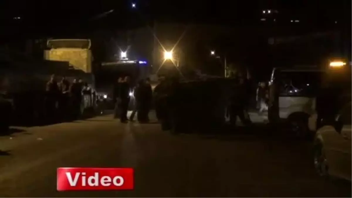 Polis Aracı Devrildi: 2 Yaralı