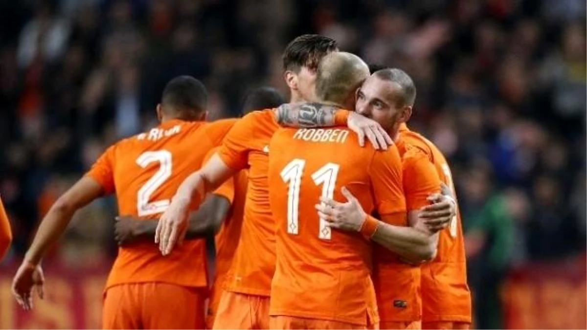 Hollanda, Meksika\'ya 3-2 Mağlup Oldu