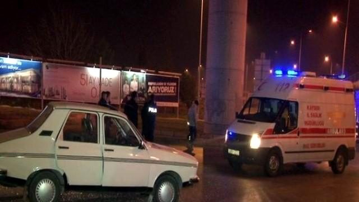Ambulans ile Otomobil Çarpıştı: 1 Yaralı