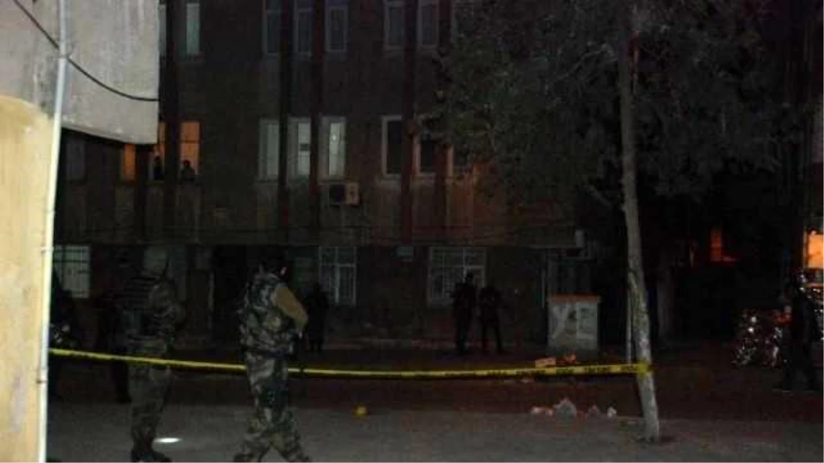 Diyarbakır\'da Polise Yapılan Saldırının Ardından Operasyon