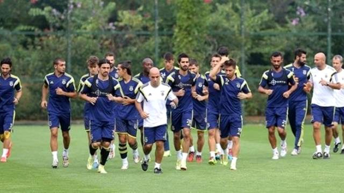 Fenerbahçe 8 Oyuncusundan Yoksun Çalıştı