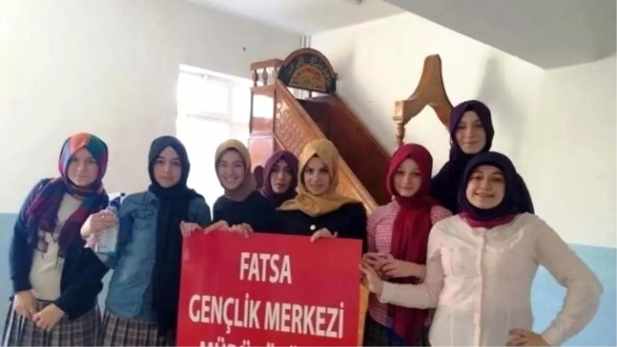 Gençler Temizlik İçin Seferber Oldu