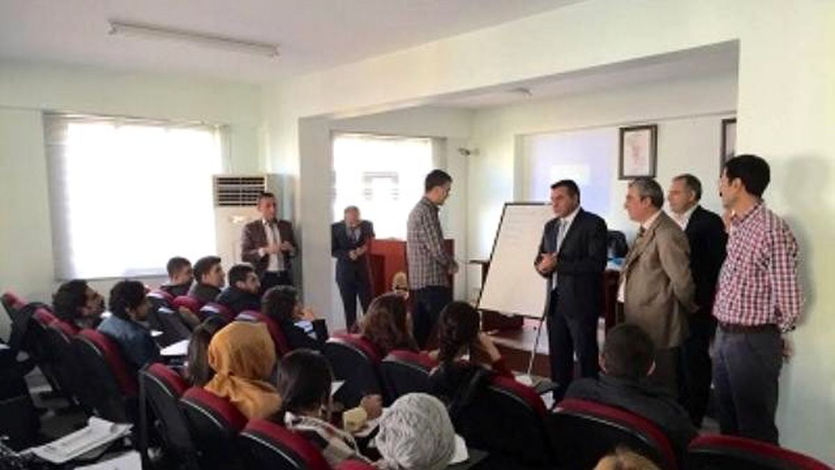 Diyarbakır\'da İşsiz Gençlere Girişimcilik Eğitimi