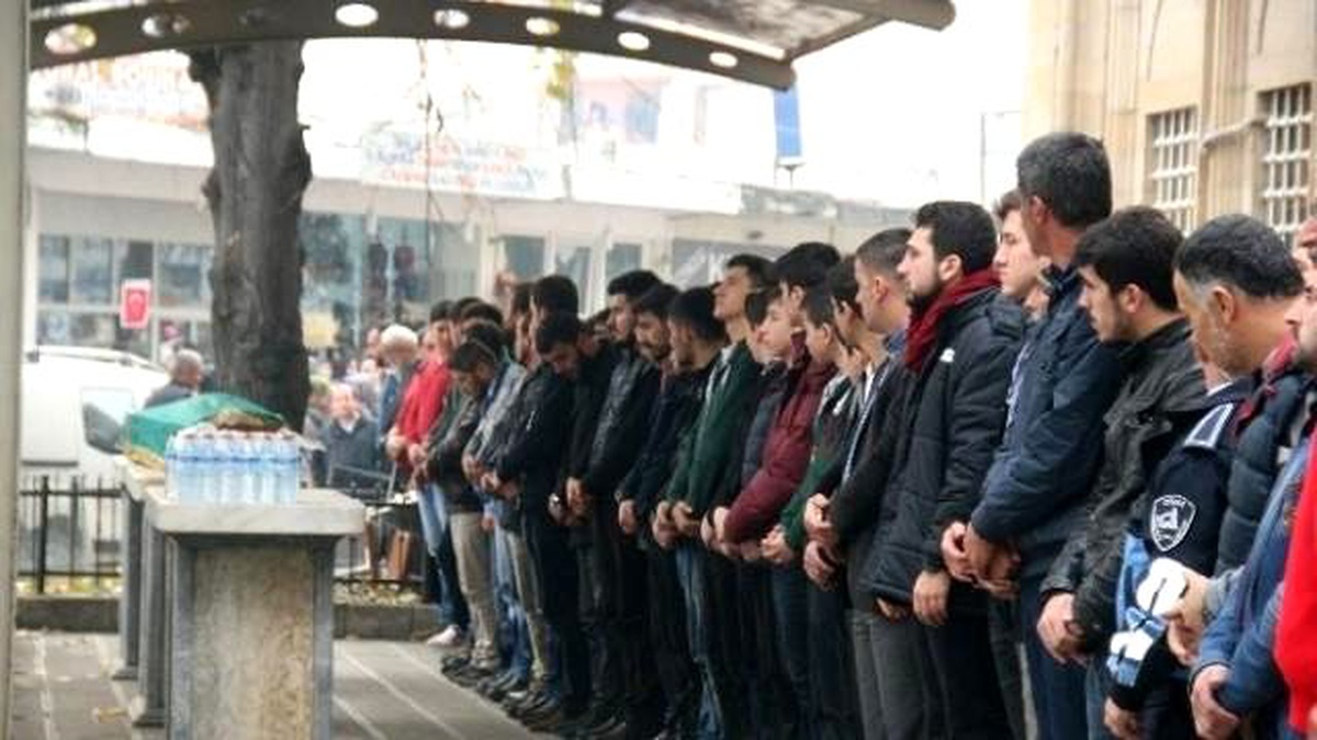 Kazada Ölen Lise Öğrencisi Son Yolculuğuna Uğurlandı