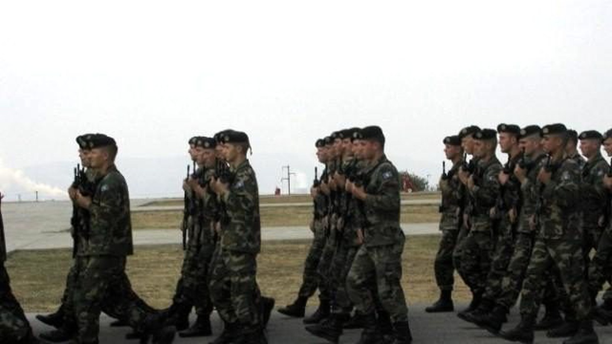 Kosova Güvenlik Kuvvetlerine Getirilen "Namaz Yasağı" Tepki Topladı