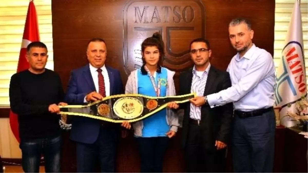 Muay Thai Şampiyonundan Matso Başkanı Boztaş\'a Ziyaret