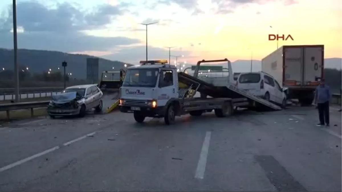 Bolu Dağında 7 Araçlı Zincirleme Kaza: 7 Yaralı