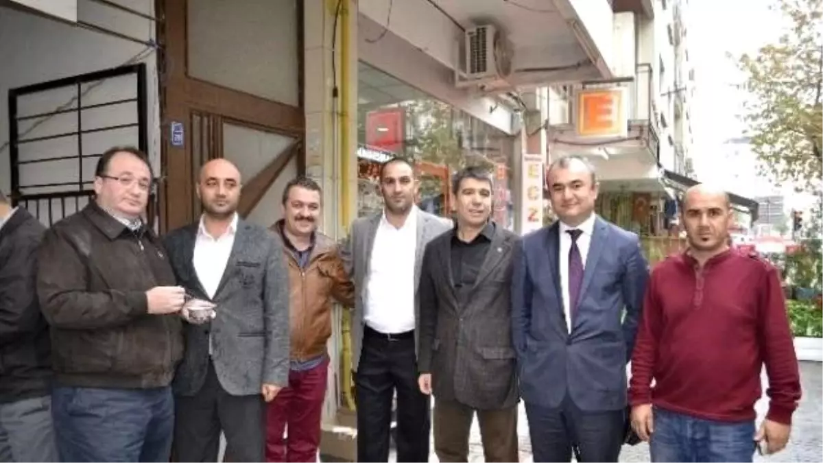 Denizli Esnafından Vatandaşlara Aşure İkramı