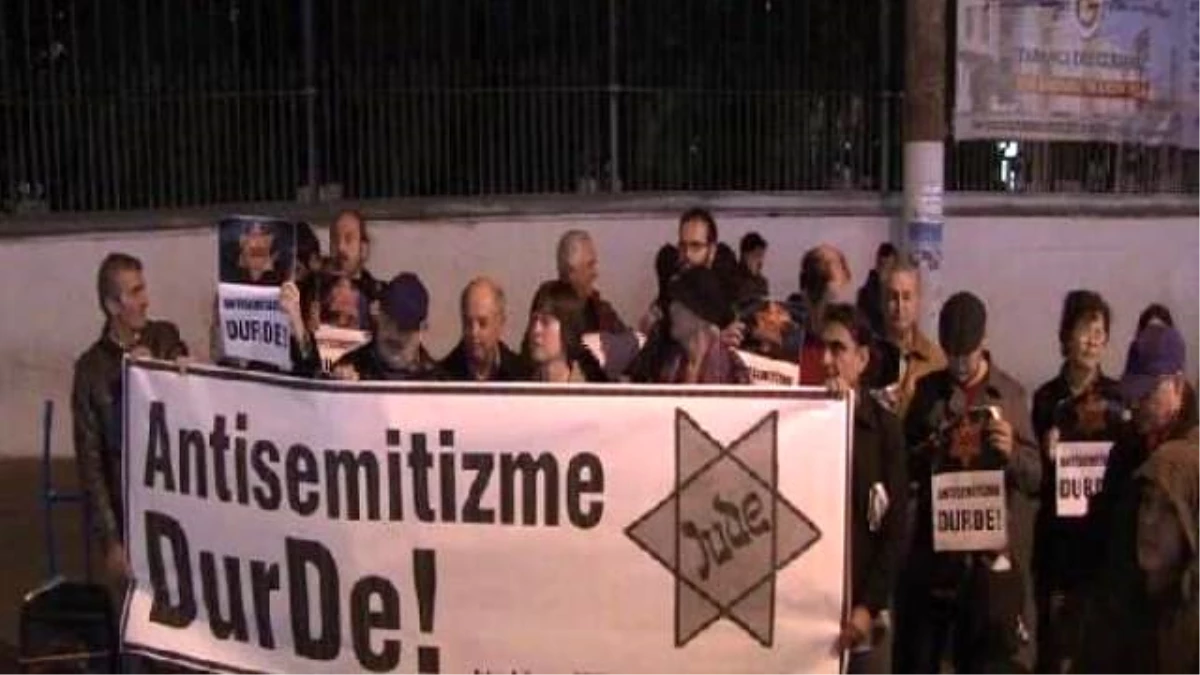 Durde Platformu" Üyeleri Neve Şalom\'un Kapısına Tehdit Mesajı Asılmasını Protesto Etti