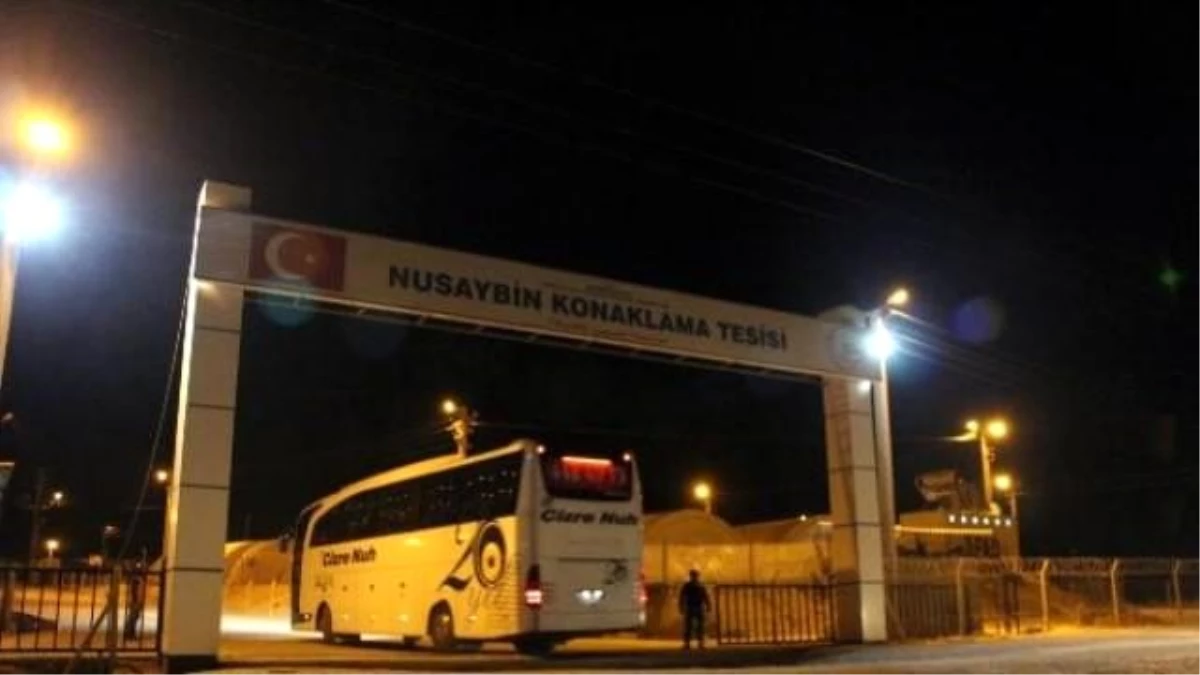 Ezidiler Nusaybin\'deki Kampa Taşınıyor