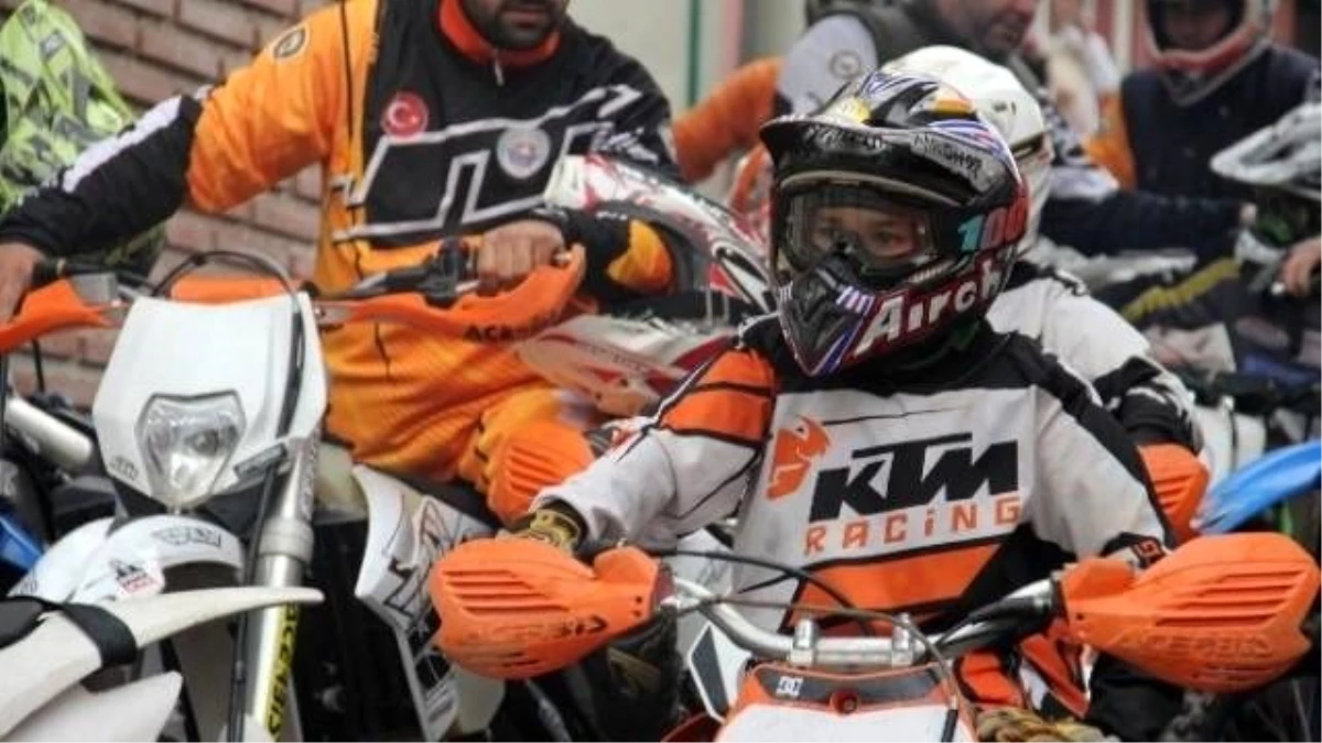 Gemlik Motocross Yarışının Startı Bursa\'dan Verildi
