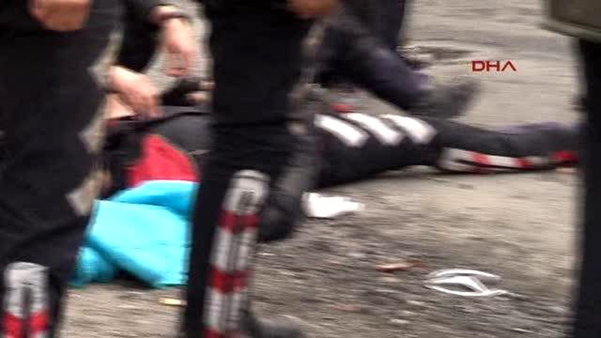 İstanbul\'da Motosikletli Polisler Kaza Yaptı
